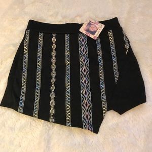 NWT About A Girl Tribal Skort.